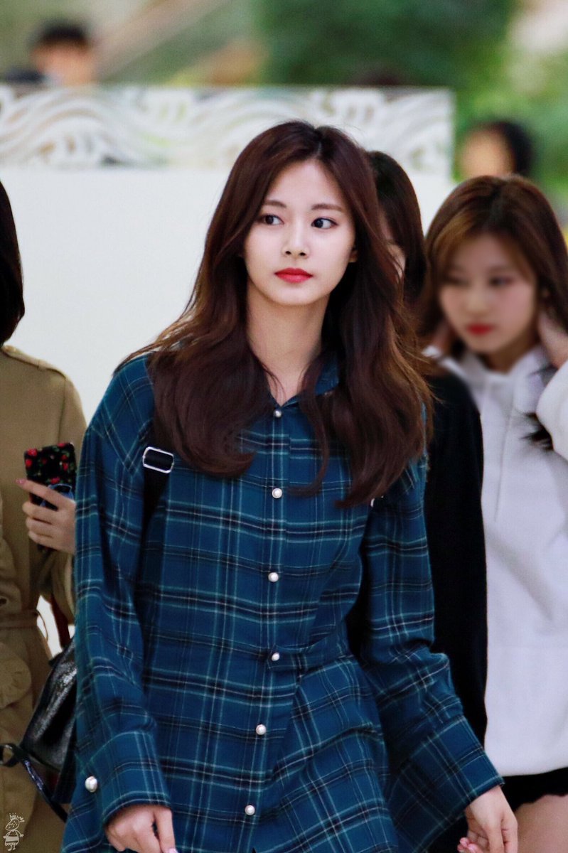 SPrincess99423's tweet photo. 180614 우리막내 쯔위아 생일축하해 🎂
#쯔위 #Tzuyu #HappyTZUYUday #트와이스 #TWICE https://t.co/DyH3t1xHA2