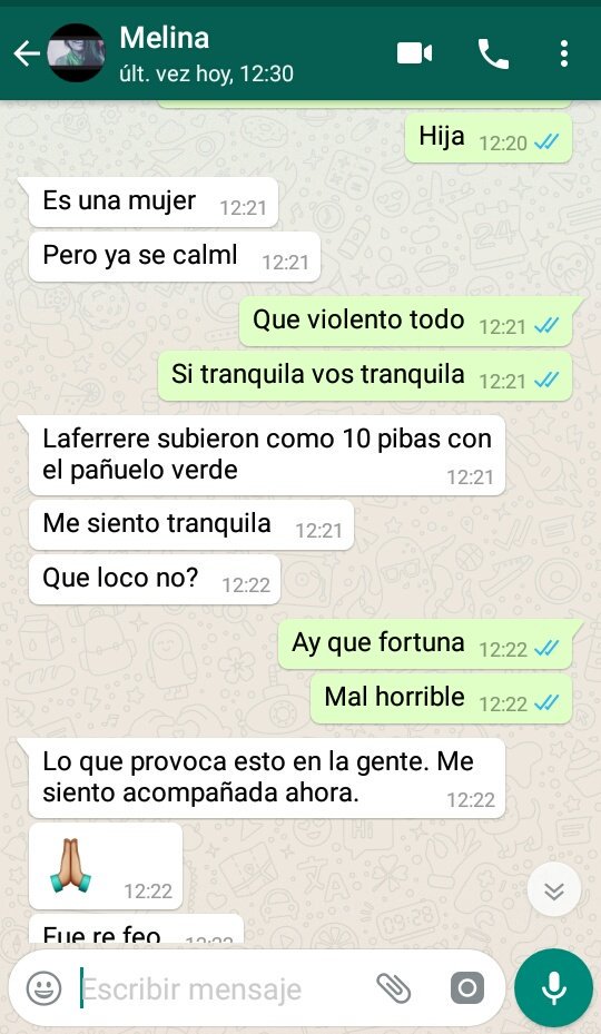 marishma78's tweet photo. Mi hija subió en el kilómetro 29 al 86 semirápido, una mujer la empezó a hostigar por llevar su pañuelo verde. Pero en Laferrere subieron otras chicas y ahora viajan todas juntas. https://t.co/n9dIZdmUZX