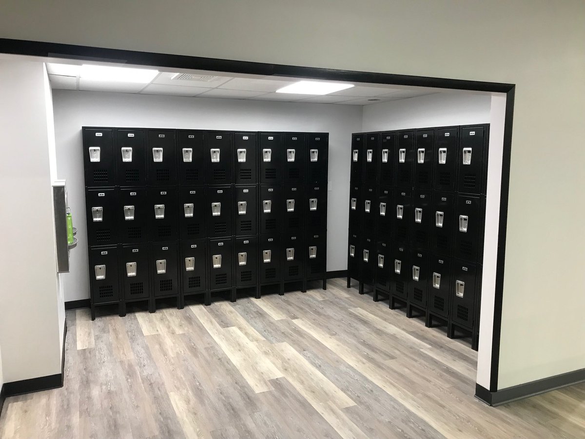 magicman_osu's tweet photo. Locker room is finished at the new M2 facility located in Pleasant Gap, PA. 54 lockers and 2 water bottle filling stations https://t.co/VeReMs0meb