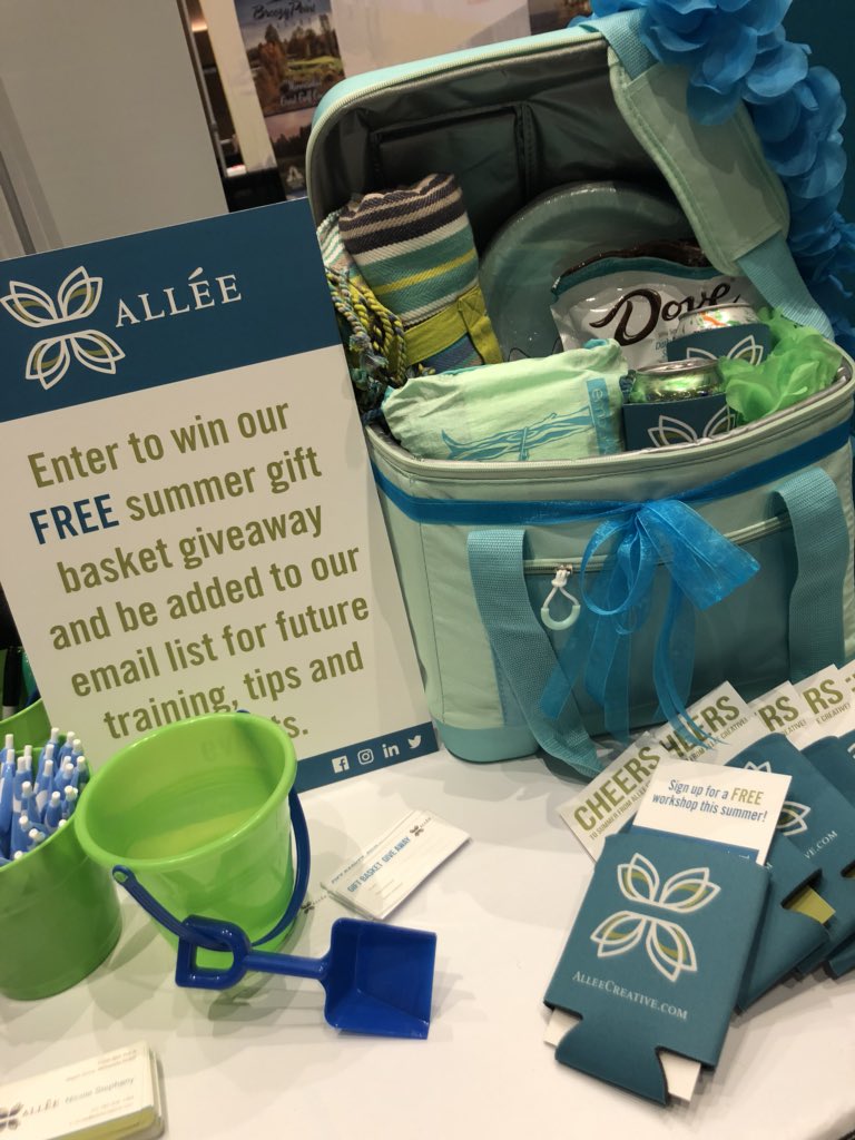 alleecreative's tweet photo. Free summer gift basket cooler? ✅ Free content marketing workshop? ✅ Free leis from Allee? (See what we did there?) ✅ Come to our booth at #ANSolutions18 and sign up! #summertheme #ownit #conferenceswag #voteforourbooth https://t.co/A9Sx1eAzG7