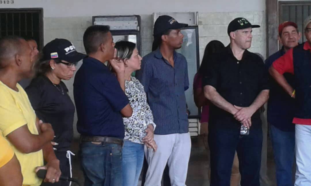 Defensoria_Vzla's tweet photo. Luego de la visita la @Defensoria_Vzla realizará sus respectivas recomendaciones para ser elevadas al @mspenitenciario esta actividad se hizo en conjunto con integrantes de la Comisión Nacional de Prevención de la Tortura y la viceministra @mirelct del @mspenitenciario https://t.co/jDLFMFQo8x