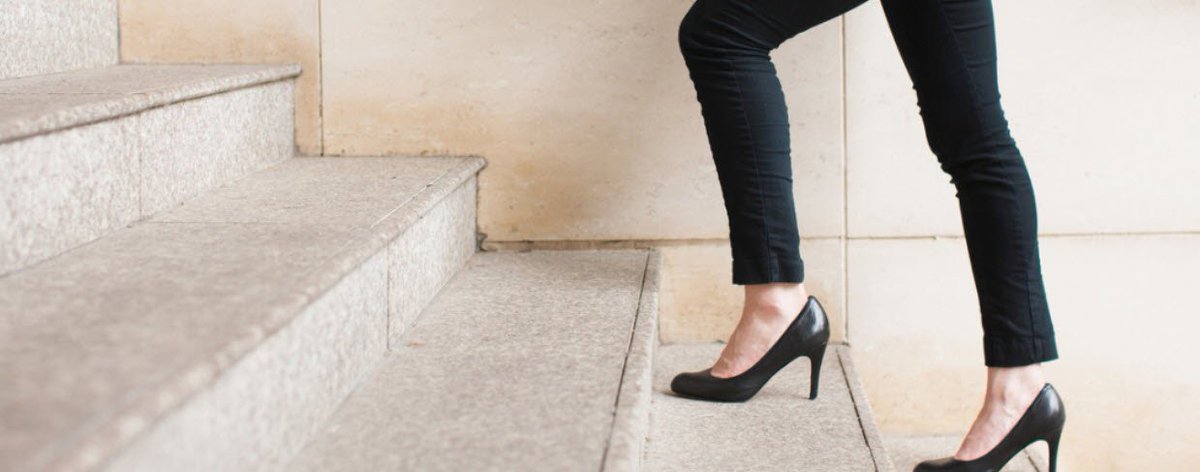 Getting an advanced degree isn't the only way to move up in your field. Here are six ways to hack your resume and get a better job - no MBA required. (via @StudentLoanHero) gldr.co/2MoyoSr