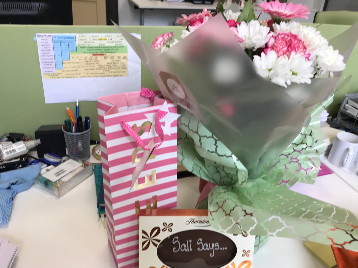 salisaysthings's tweet image. You guys! Thanks so much crew of 17/18 . The very best of luck to you all. #cardifftrained ⁦@BroadcastCJS⁩ ⁦@CardiffJomec⁩