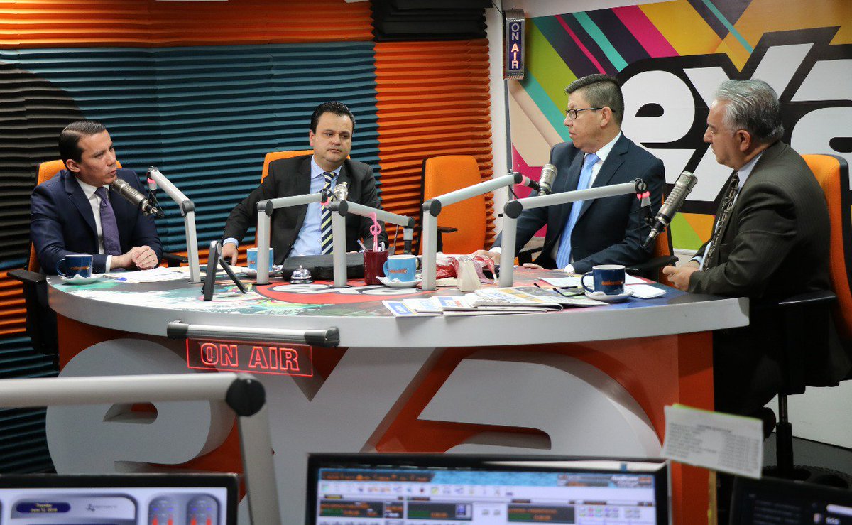 ricardozambrar's tweet photo. #Entrevista | "El país se encamina hacia el fortalecimiento institucional del Consejo de la Judicatura, es el momento de incorporar excelentes perfiles, cuya trayectoria sea limpia y no se vincule al Ejecutivo" en @DemocraciaTVec https://t.co/XogzOHpQvR