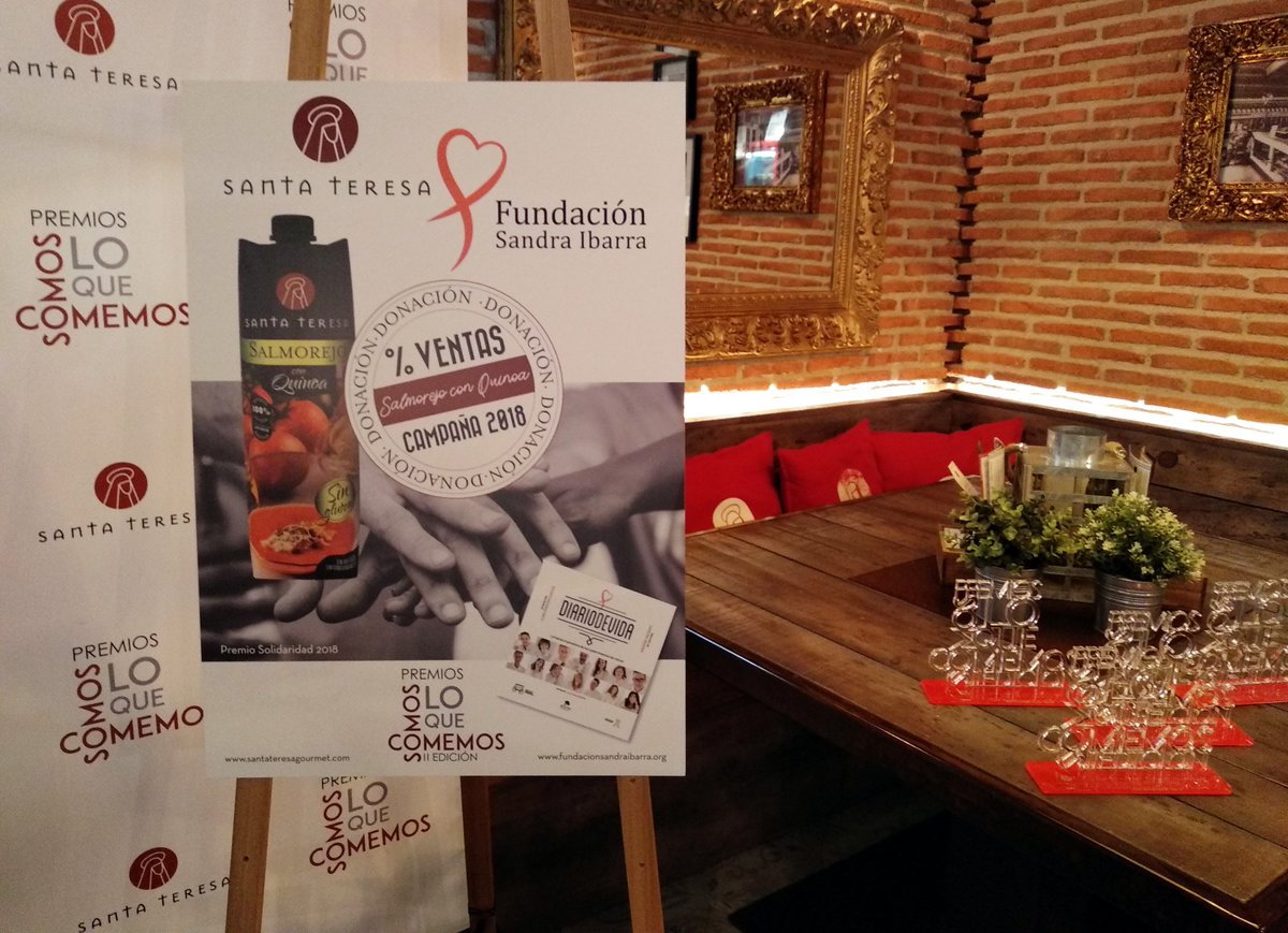 Santa_Teresa's tweet photo. #VÍDEO 📽️ ¡Ya podemos compartir con vosotros un resumen de los #PremiosGazpacho! ¡Esperamos que os encante tanto como a nosotros! 💗@ATRENDYLIFE  @mytrainingshoes @SandraMoti @fundacionsi @ClaraMChef @GuillermoRguez @beautychicnews
🍅Link a #Youtube: https://t.co/L5XrTohweI https://t.co/VgT3UGU4fs