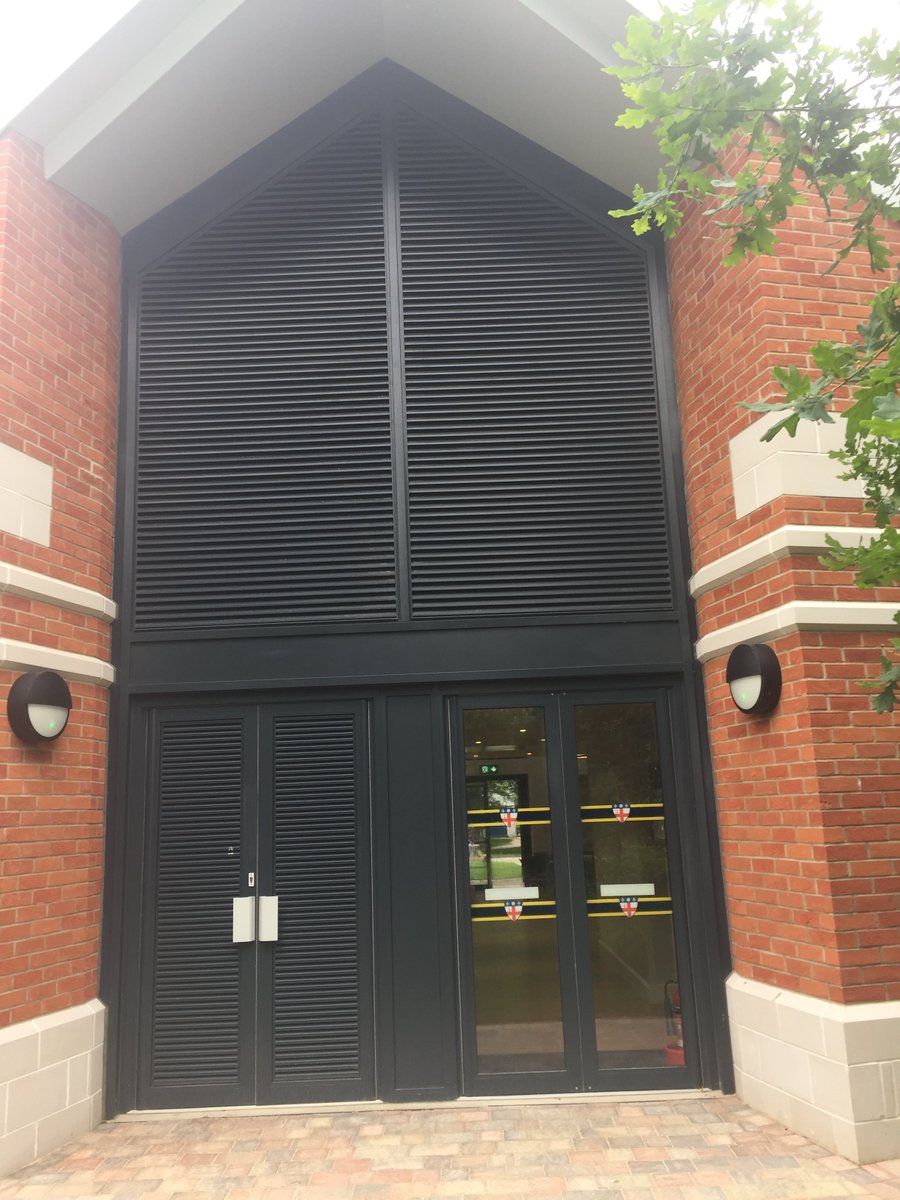 How big!!! Our AVS50 GL Louvres installed at Christ’s Hospital School. For more information on this product please take a look at our website lnkd.in/dKaevpG
#aluminium #louvres #ventilation #construction #windows
