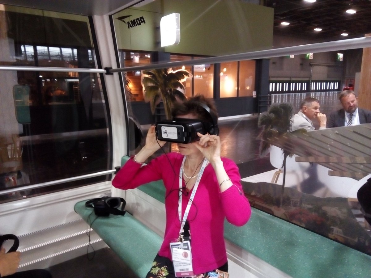 LesleyP4T's tweet photo. In another dimension today with @POMAROPEWAYS at #TP2018 #urbancable https://t.co/FJTgY5FuRy