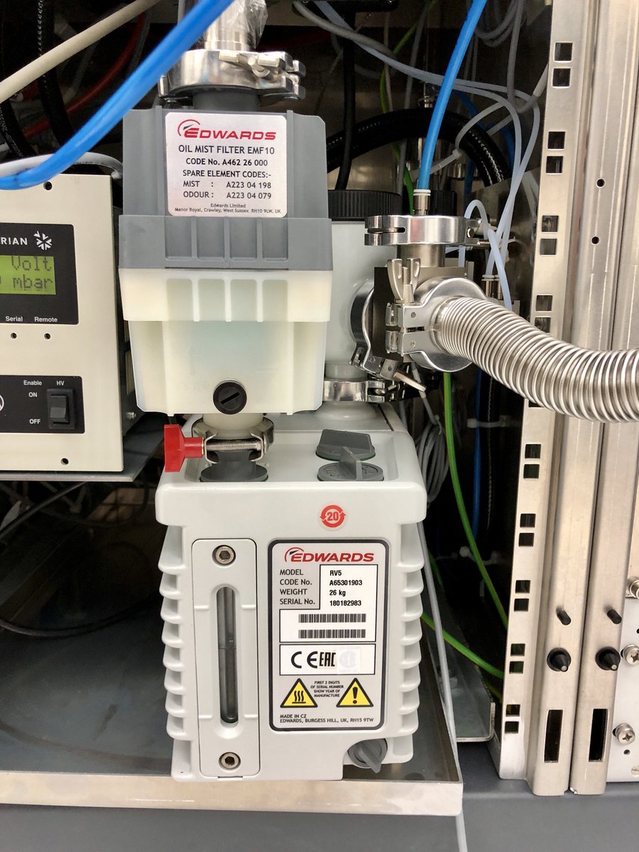 meagabun's tweet image. New vacuum pump day for the TIMS! #science #isotopes #cleanlab