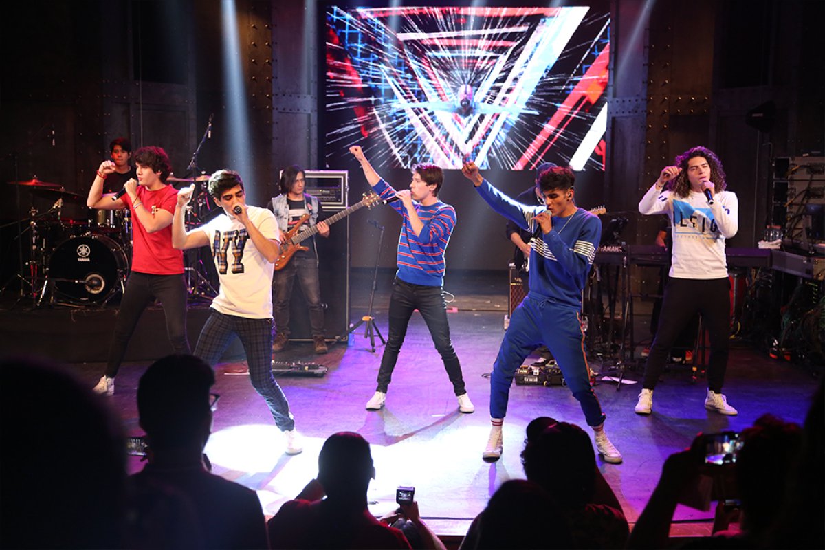 los40mx's tweet photo. ⚡️ “LOS40BÁSICO con @CD9 ” por @los40mx

https://t.co/wBjwEvAyOy https://t.co/wX4acmRXAY