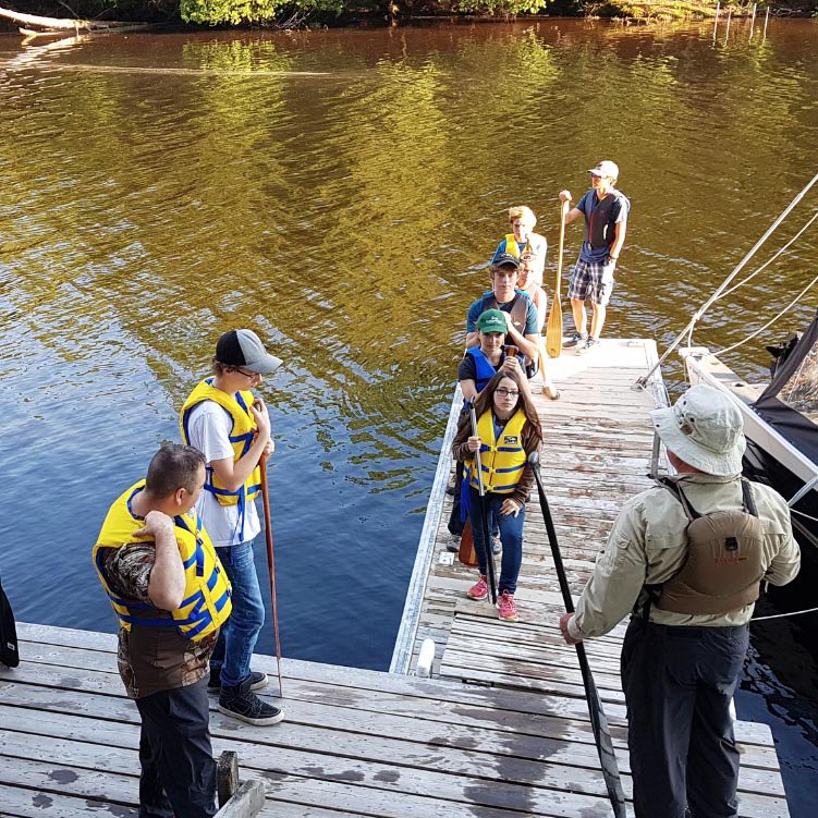 scoutscanada's tweet photo. Practice makes perfect, and when you’re heading out on a #paddling adventure, nothing is more important than being prepared. #NationalPaddlingWeek 📷: @pilotJR70 @NOCScouts Paddle Training tips from @paddlecanada: https://t.co/QdPkvqL39U #ScoutsDoStuff https://t.co/OpQJmzxhlX