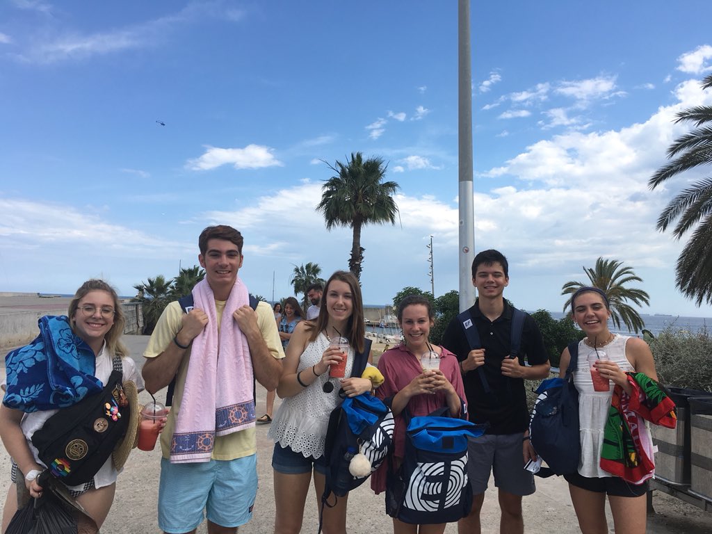 Mrslaramore16's tweet photo. After Sagrada Família Basilica, we came to one of Barcelona’s beaches. Everyone is happy 😊!! We want to stay longer.
#TotallyGorgeous!! https://t.co/v1RvX8mGts