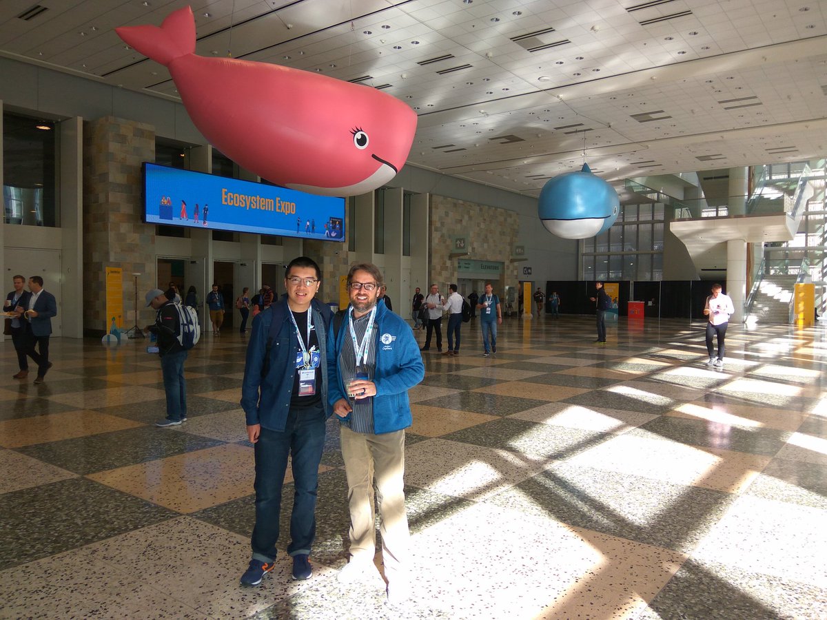 jackb0rg's tweet photo. #DockerCon Day One - Chance encounter with Docker Captain @BretFisher - Had to get a #dockerselfie - thanks Bret for teaching new and veteran Dockerers alike your best tips, tricks & best practices! #dockercon2018 https://t.co/nYBSeqG8L6