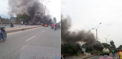 TaxisLibres4's tweet photo. #AEstaHora Nos reportan manifestación de los carretilleros en la escombrera de la Avda Simón Bolívar con 50 sector #Ciudad2000. Se recomienda tomar vías alternas. Informa: @radiosupercali ⚠️🚧🚶♀️🚶♀️🚶♀️🚶♀️🚶♀️ https://t.co/f28yHO9ZXL
