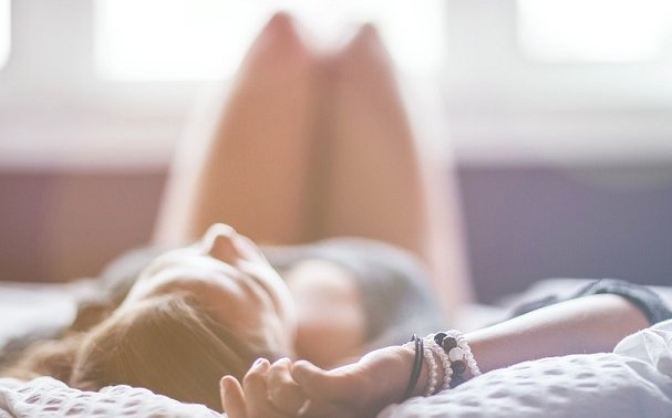 ForRentU's tweet photo. Maximize your sleeping time in your bedroom with these 5 tips! 😴https://t.co/aYlH4erPXQ #tired #sleep https://t.co/ZvZjRiz0f9