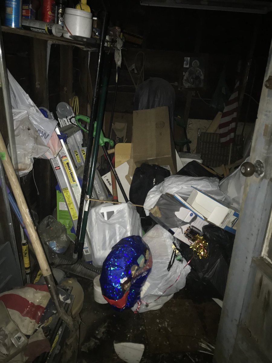 ProEdgePropServ's tweet image. Shed clean out. #colchesteril #junkremoval #cleanout #springcleanup #trashremoval #garbageremoval