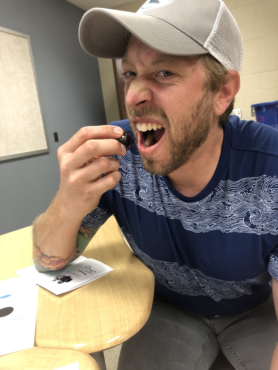 BailesASLFHS's tweet photo. @ArtCharger Taking a bite out of ozobot! #techSNACKS #TeamLCISD https://t.co/lGn3CRSW4G