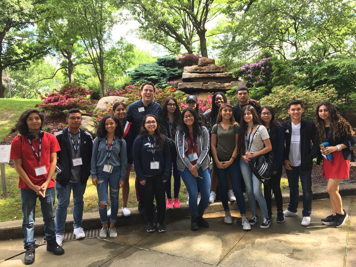 SpringISD's tweet photo. Huge thanks to @SBISD alum Wesley and all the student workers from the @BU_Tweets Thurman Center for Common Ground, who went above and beyond to step in, step up, and give campus tours to the @EMERGEfellows students. BU students rock! #ProjectEMERGE #EmergeSpring #CollegeBound https://t.co/h1apyx9OWG