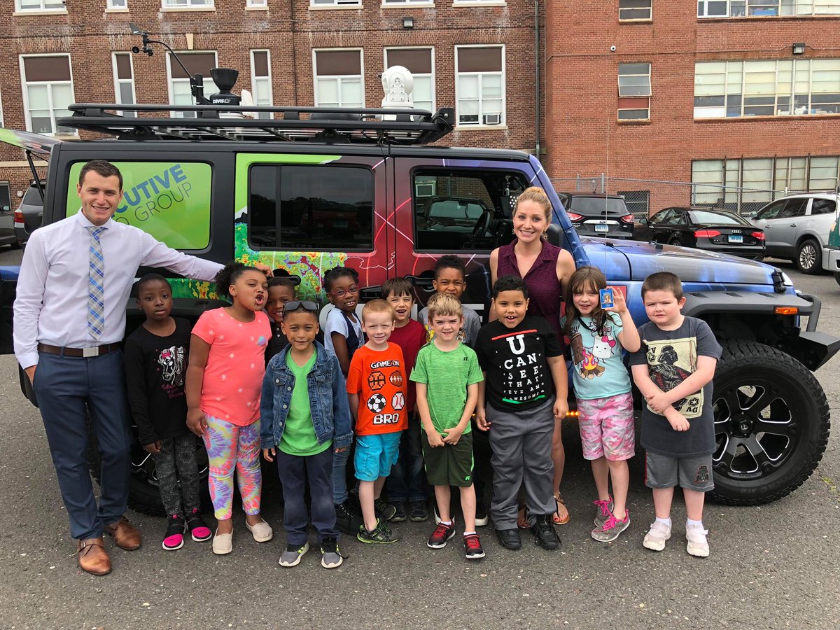 It was a great morning visiting the first graders at Washington Elementary in Manchester today. Got to chat with all 3 classes and the rain (mostly) held off!