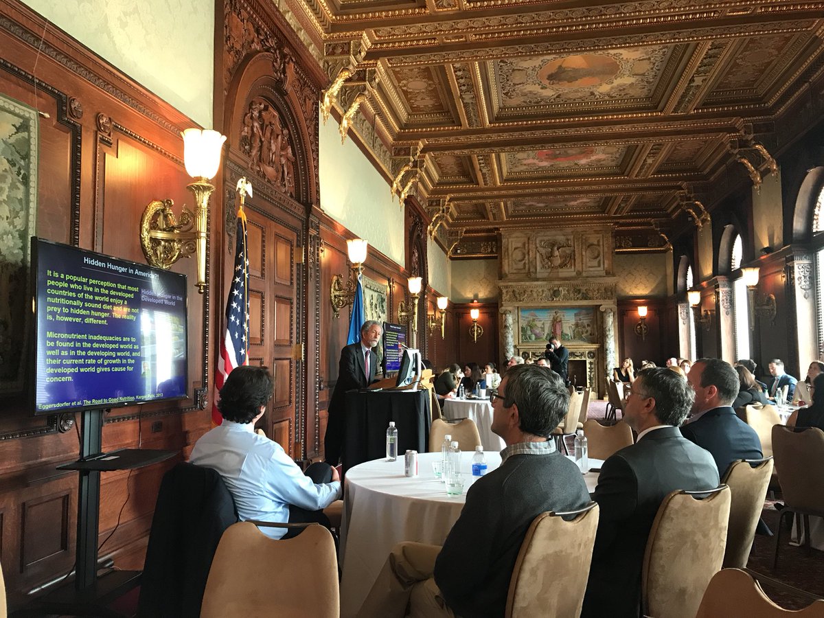 MaxPoritzky's tweet photo. Dr Blumberg addresses the Dietary Supplement Caucus on Micronutrient Deficiencies (Hidden Hunger) in the US population. #DOH2018 @CRN_Supplements https://t.co/tX90ozjDq2