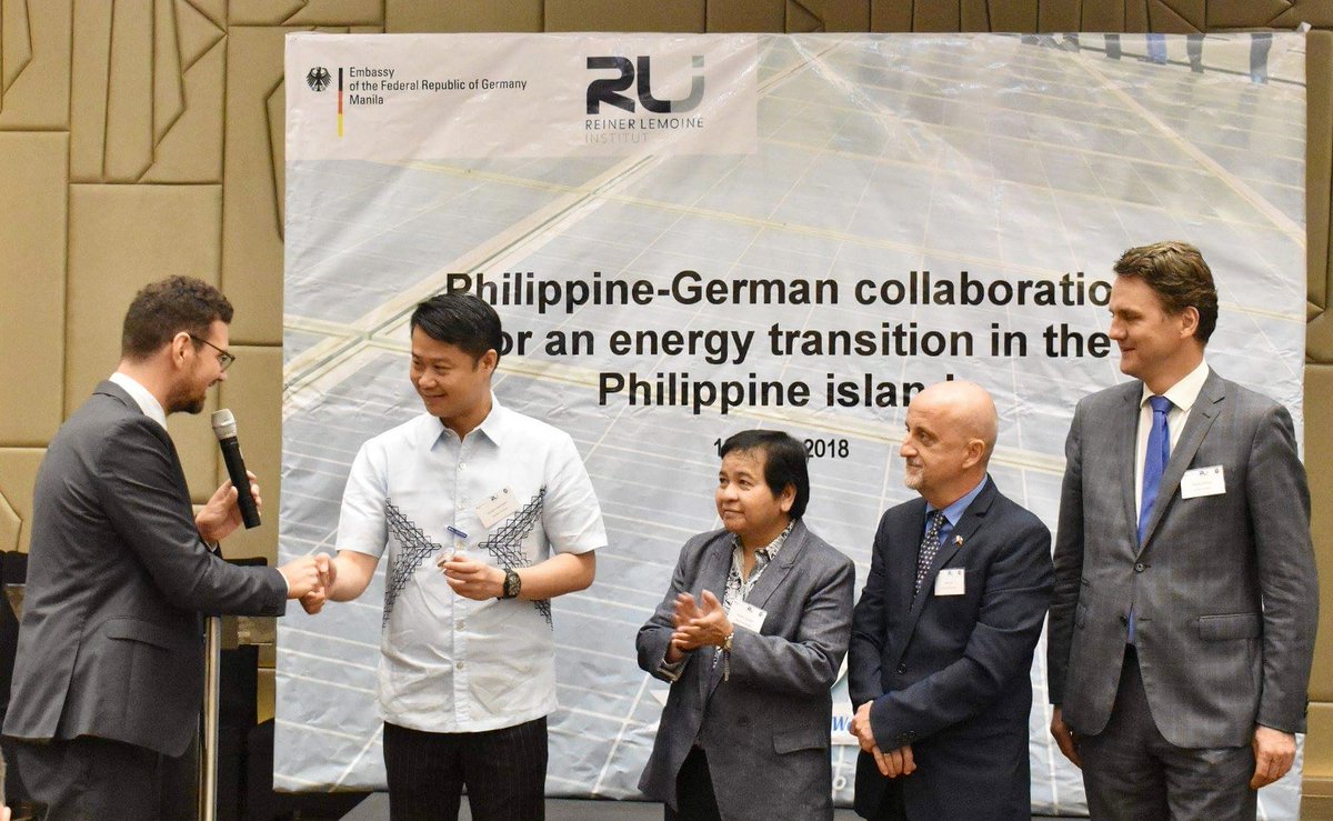 euasepta's tweet photo. ASEP joins #ClimaDiplo Symposium hosted by @RL_Institut with opening remarks from Dr. Roland Schissau of @GermanAmbPHL, Senator @WinGatchalian74 of @senatePH & Willy Hick, EU programme manager. #EUASEPTA Expert Dr. Ernesto Terrado shares about programme achievements & activities. https://t.co/EDumRKFRQw