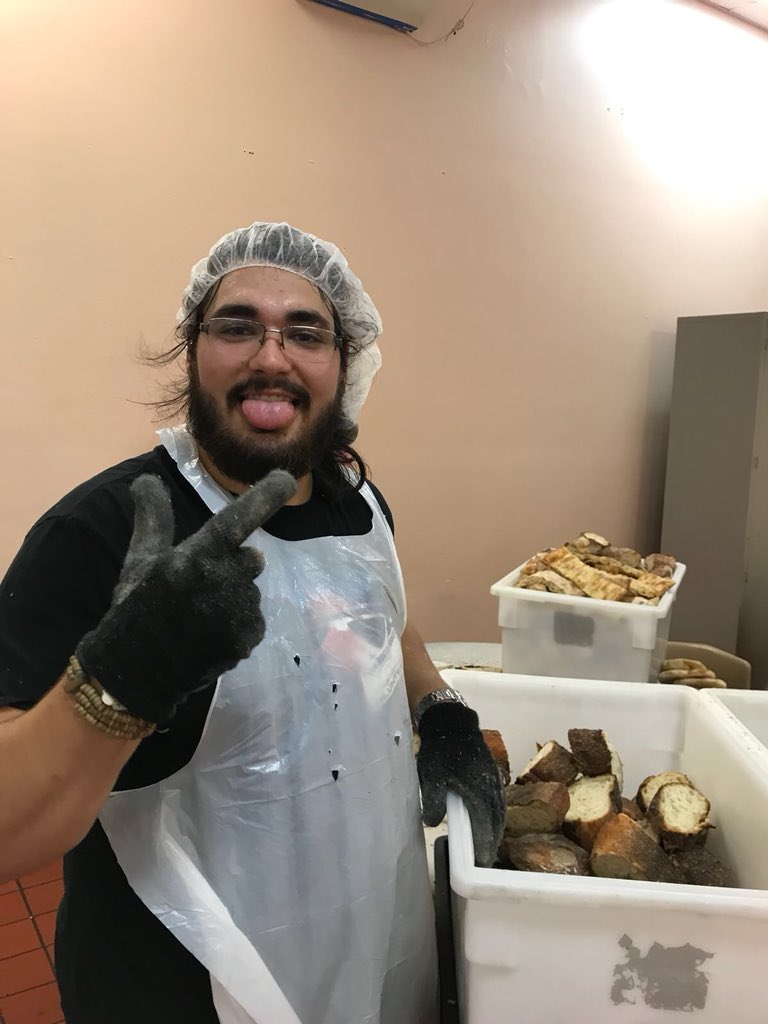 Help4homeless10's tweet image. Everybody was in a great mood to help out the #community that day! #helpforhomeless