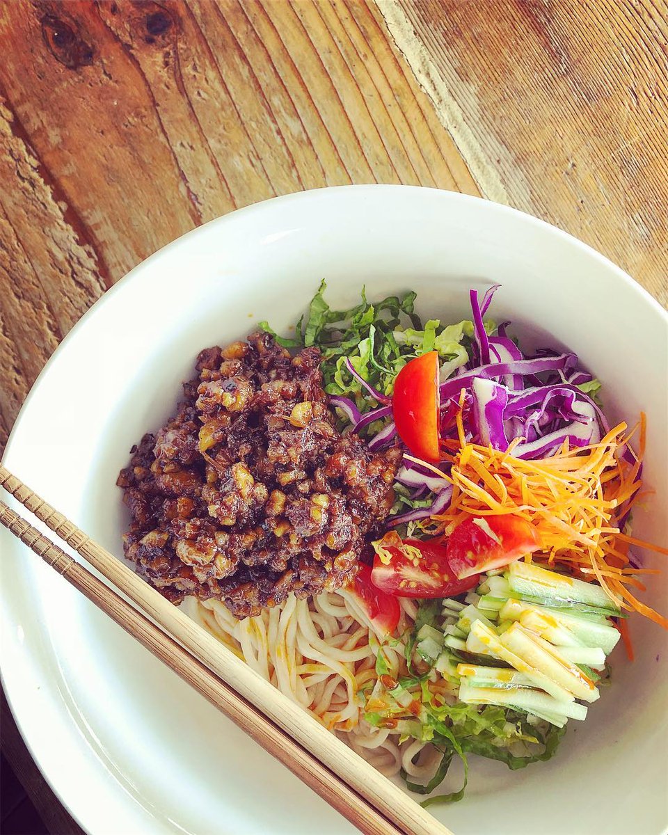 workshopvegcafe's tweet photo. Cold Walnut Jya Jya Noodles are BACK! Vegan, Organic, Topped with Fresh Vegetables &amp; Chili Oil. Available only on Wednesdays in limited quantities. #ColdVeganNoodles https://t.co/QHw0dEQam8