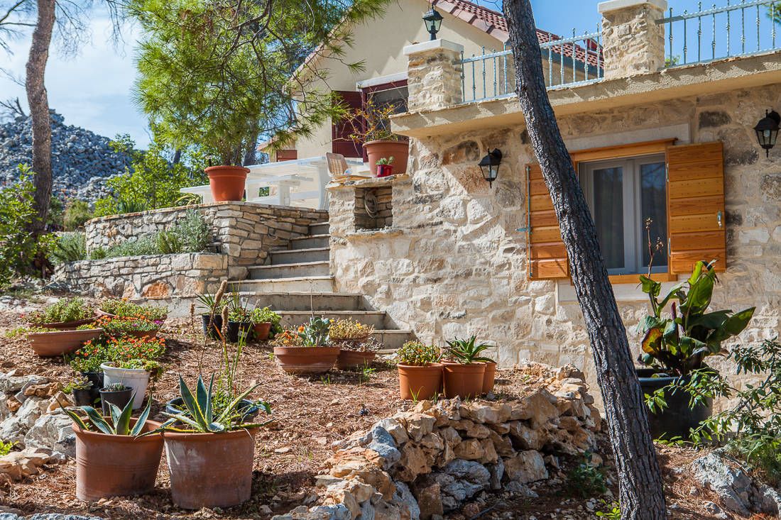 Adriagate's tweet photo. #remotecottage #vacation #summer #relax #enjoy #loveCroatia #Croatia #Adriagate https://t.co/h0nZi8V9l8