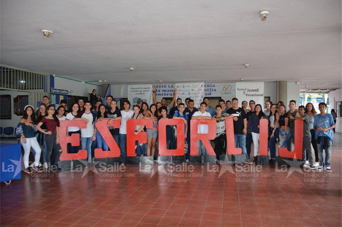 sallemonteria's tweet photo. Con un caluroso abrazo le damos la bienvenida a los jóvenes de las delegaciones que llegan en este momento a La Salle Montería para vivir esta gran experiencia. #ESFORLIJ #LasallistasSinFronteras #300LaSalle https://t.co/lXioMz8gaP