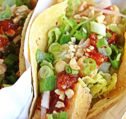 bostonlocalfood's tweet photo. Last but certainly not least on #Brewerbios is @rhythmnwraps They are a vegan/vegetarian food truck and restaurant doing business in Cambridge and Boston, MA.  Be sure to try their wraps, tacos, and much more all at #hyperlocalbrew #GangstaWrap #BallpahkWrap #CosmicTofuCrunchTaco https://t.co/fOuZ02ONo7