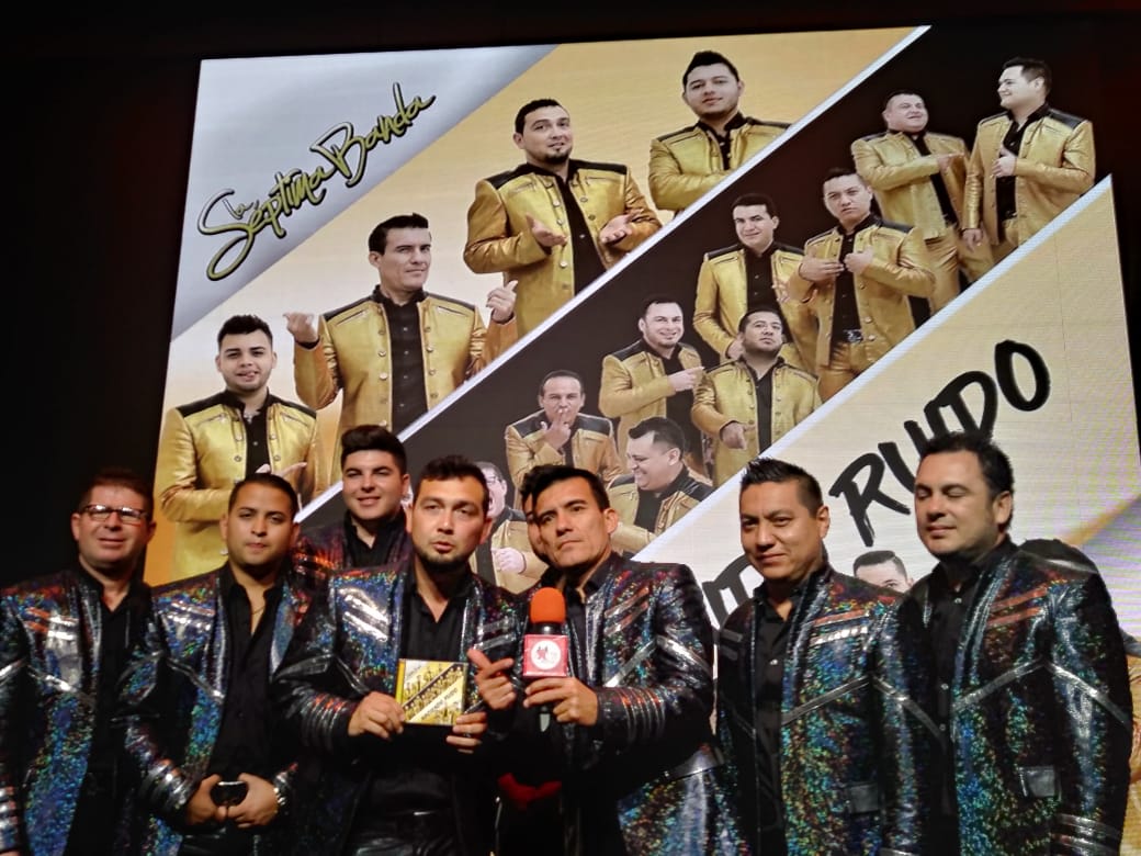🆕 La Séptima Banda <a href="/LaSeptimaBanda/">LaSeptimaBanda</a> presenta «Haciendo Ruido», su nueva producción discográfica, de la que se desprende «Qué Tontería», el primer sencillo. 🎶 #SAPSAlMomento #CoberturaSAPS 😱👏