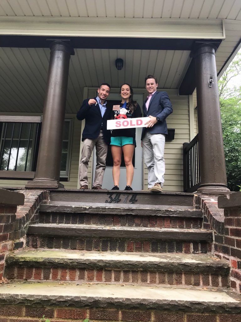 harden_realtor's tweet image. Congratulations to Cassie and Jose!! 🔑