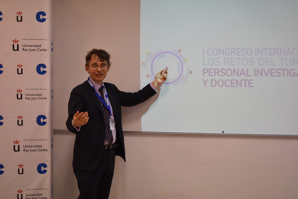 CEDEUoficial's tweet image. Cerramos el II #Congreso Internacional "Los retos del turismo: Cuidar el Patrimonio" con la presentación del #libro "Los retos del turismo: lecturas, reflexiones y estudio de casos" por una de sus editores, Rodolfo Ramos.  #ActivaTuTalento #EuropeForCulture #CuidarElPatrimonio