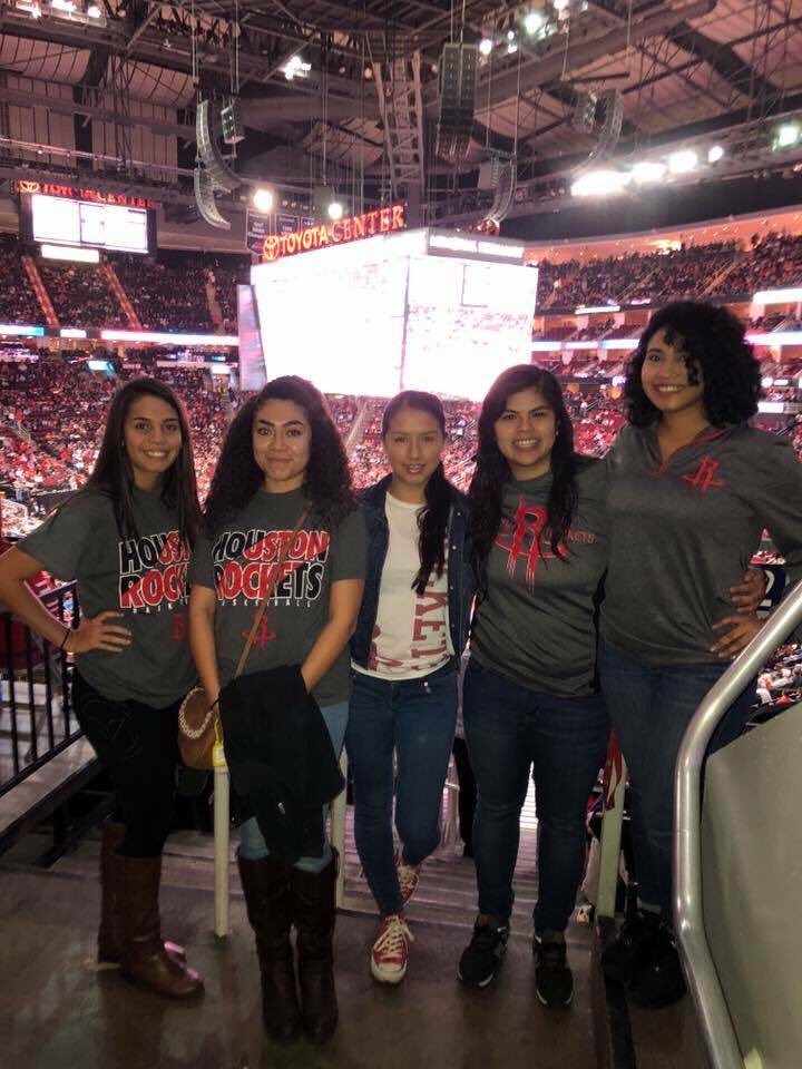 cutestgaby's tweet photo. Missing my girls 😩 https://t.co/rtDcuLSLTy