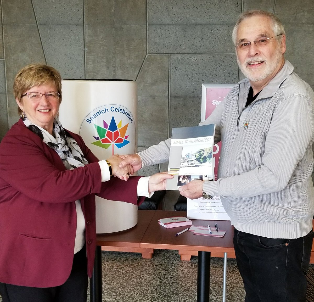 saanich150's tweet photo. Architect Ben Levinson presents #Saanich150 Ambassador @SandersVicki with #Saanich memorabilia he's donating for #Canada150 time capsule.
Mr Levinson is an author ( #SmallTownArchitect), and the architect for​ @SaanichFire Halls 2 &amp; 3, along with many other projects @saanich. https://t.co/TNlhsQERAY