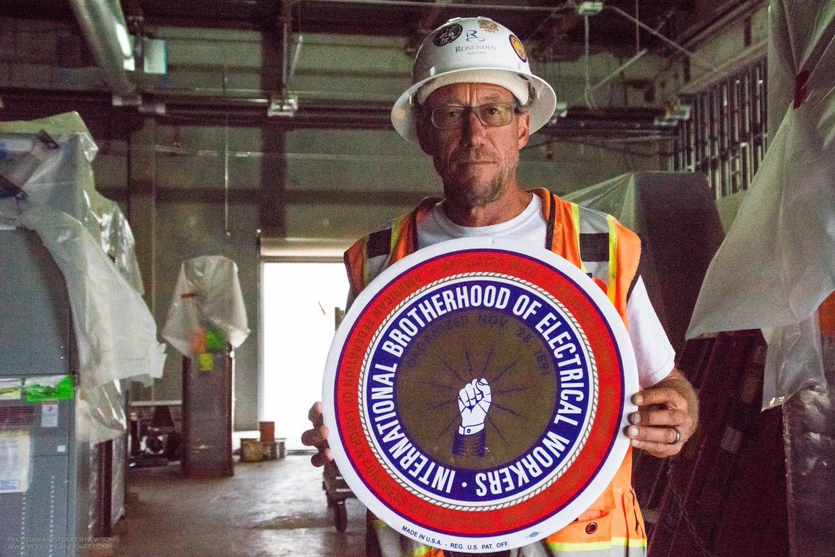 IBEW569's tweet photo. #IBEW569 is looking for multiple #Journeyman #Wiremen to work at Donovan Prison and at our Convention Center. Please contact Jeremy Abrams for details: jabrams@ibew569.org. #electrician #1u #livebetterworkunion https://t.co/X5SozkVufu