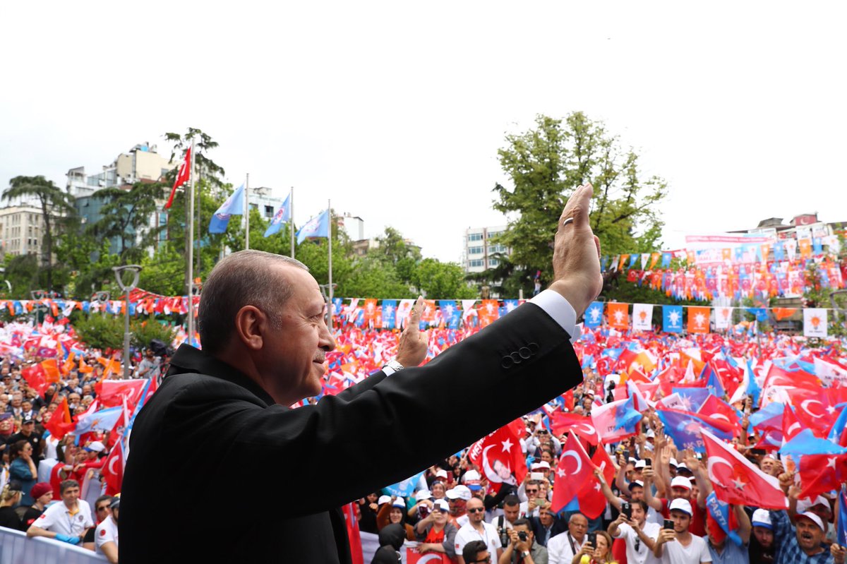 RTErdogan's tweet photo. Trabzon her zamanki gibi bugün de, 24 Haziran için bizlere Karadeniz gibi coşkulu ve güçlü bir destek sözü verdi. 

Teşekkürler Trabzon!

#VakitTrabzonVakti https://t.co/v7cG6wkd7u