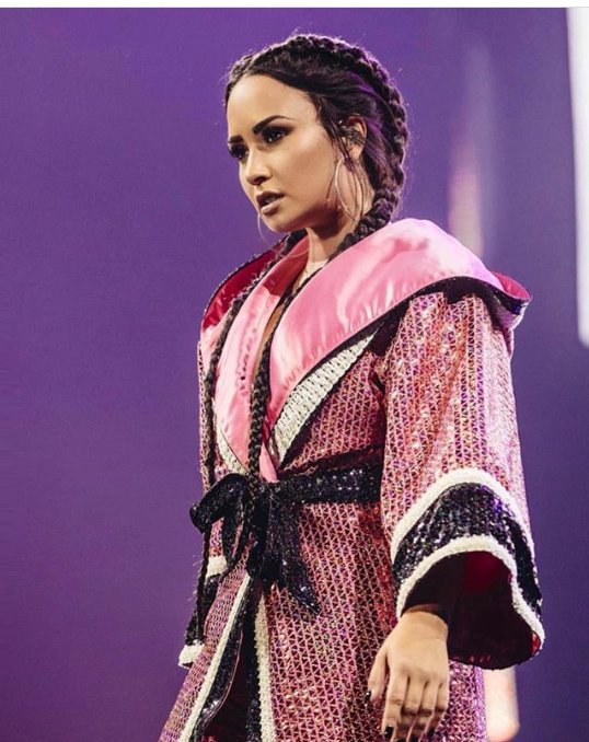 tabares_rose's tweet photo. My #TeenChoice #ChoiceFemaleArtist is Demi Lovato @ddlovato 
RT Lovatics https://t.co/v5GyTKnmym