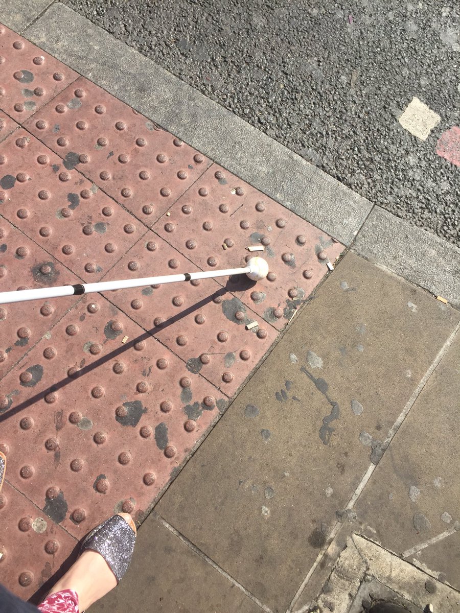 As I’ve been trained by fab  @guidedogs how to navigate using tactile pavement I thought I would share some key info in a thread! First, blister paving at road crossing points. The tactile round bumpy paving at pelican crossings is usually red & bumps are in horizontal rows.