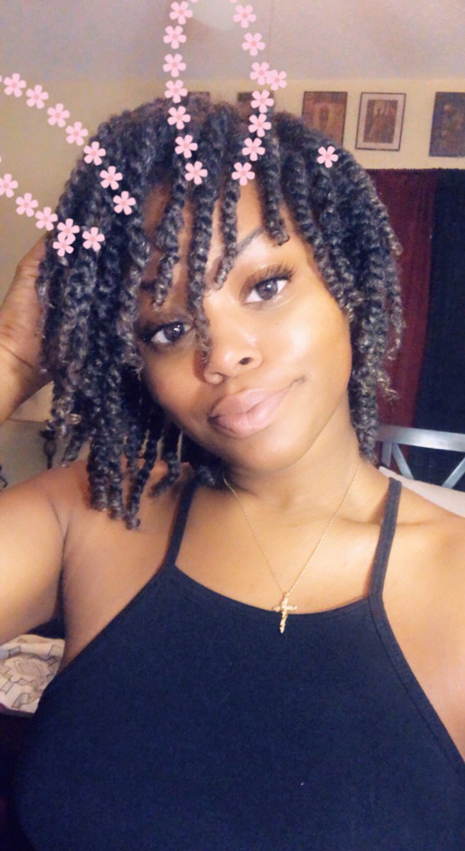 JusCallMe_Dee's tweet photo. I donโt color my hair but when I want to add some highlights I use eyeshadow ๐ธ๐โจ
#NaturalHairTwitter #NaturalHair #TemporaryHighlights https://t.co/lYSmWm7P6O