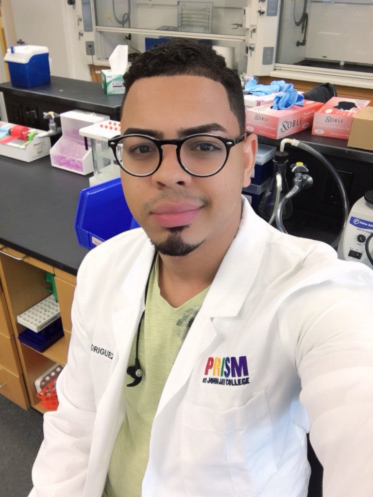 RRodriguezNY's tweet photo. “A scientist in his laboratory is not a mere technician: he is also a child confronting natural phenomena that impress him as though they were fairy tales” - Marie Curie. #labselfie #scientist #research #cathinones #ratbrain #methylone #forensic #toxicology #science #college https://t.co/BYIn0MRCE8