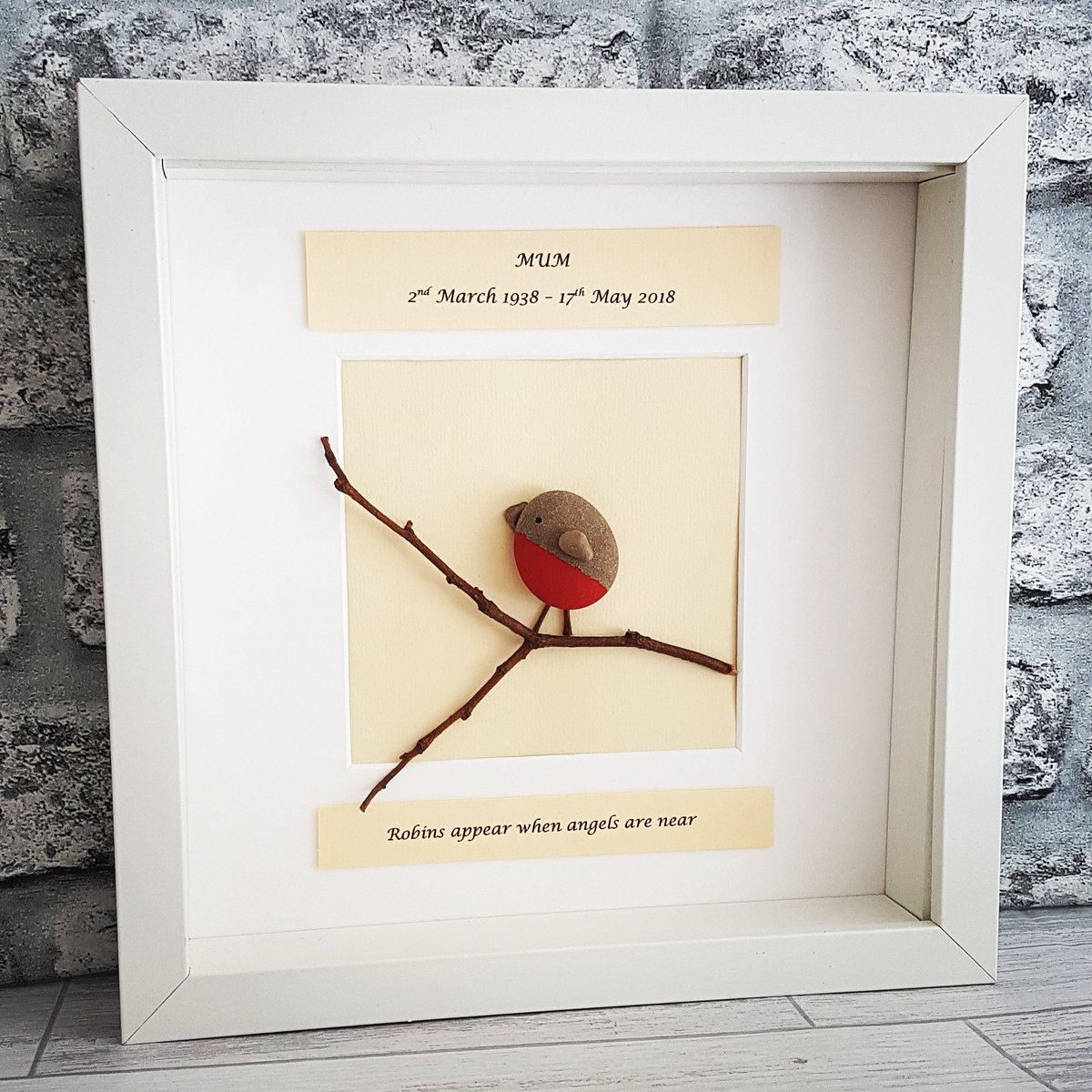 pagesandbows's tweet image. 'ROBINS APPEAR WHEN ANGELS ARE NEAR'
#inlovingmemory #memoryframe #robin #mum #missingyou #gift #handmade #SmallBusiness