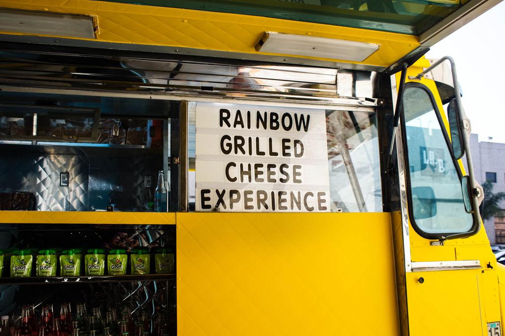 COREGives's tweet photo. Food truck? Food yes. What's your fave #foodtruck? ๐๐๐๐ญ๐ฒ๐ฅ๐ฏ๐ฎ #COREgives #givingack #foodandbeverage #restaurantonwheels https://t.co/nLtRefvveB