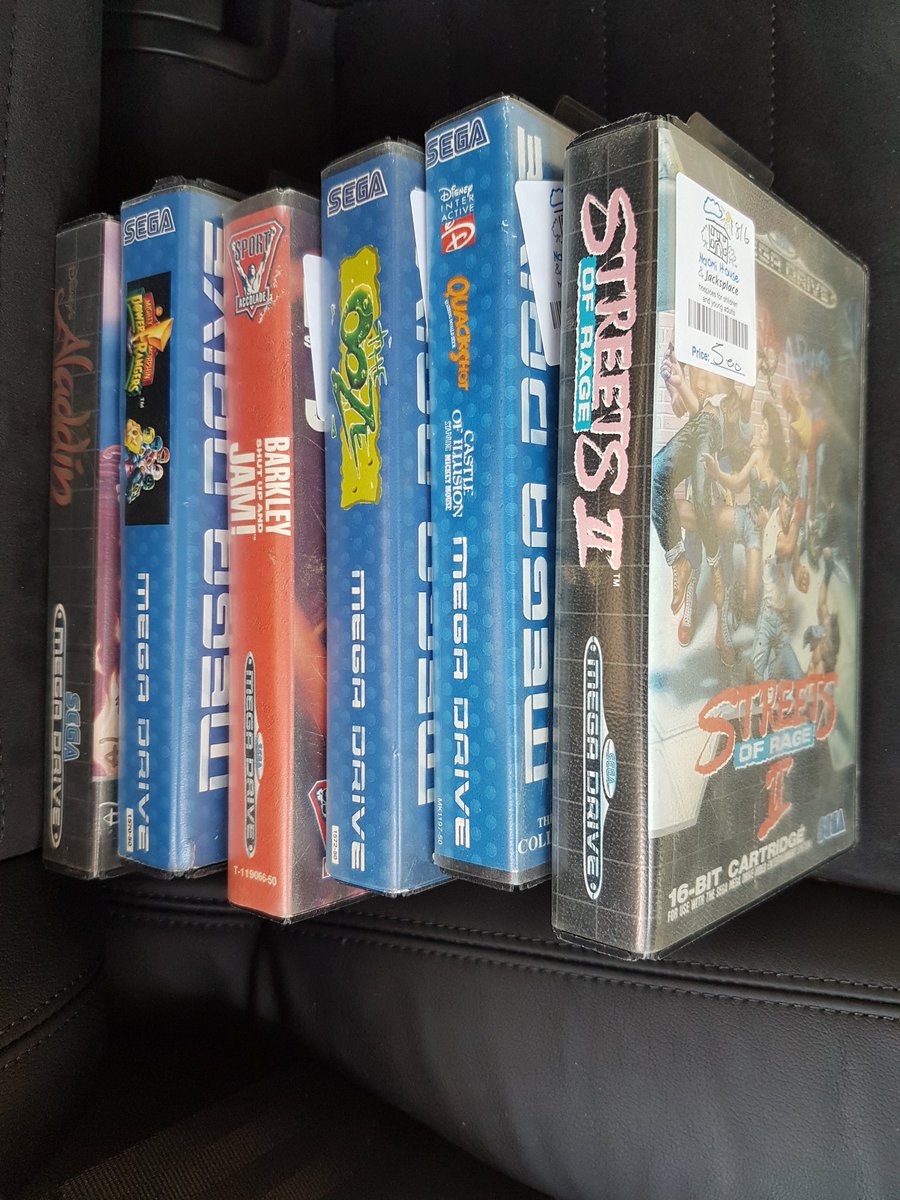 OfficialEkong's tweet photo. Had an amazing charity shop find today. A couple of manuals missing but for £5 each I'm very happy #Retrogaming #segamegadrive https://t.co/qEfhrL4KQJ