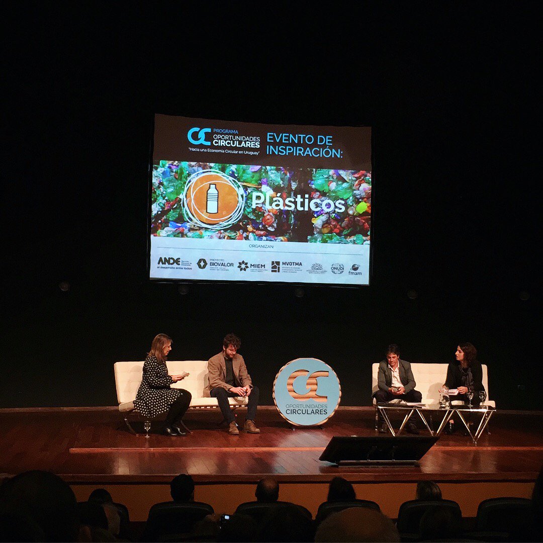 eliravelouy's tweet photo. Se realizó la 3era. actividad de Inspiración Circular, esta vez dedicada al #plastico ¡Un gran problema! Participaron expertos locales y extranjeros que están trabajando fuertemente en esto🌀♻️🌍🍃 Recomiendo > https://t.co/ecRFYJZ3I7 #economiacircular #plasticocircular https://t.co/zpg9i4vb9w