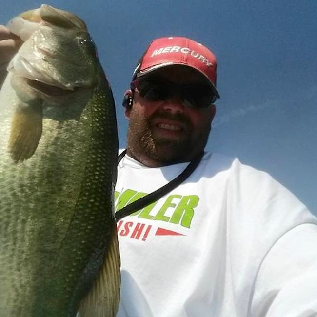 melvinsmitson's tweet photo. Retweet &amp; follow me @melvinsmitson for fishing pictures &amp; fishing videos 🎣📸🎥

#fishing #bassfishing #anglers #angling #anglersontwitter #fish #fishin #bassin #fishinglife #fishermenontwitter #fishingpictures #fishingvideos #rippinlips #largemouth #smallmouth #thetugisthedrug https://t.co/Kf7d4nVfw3
