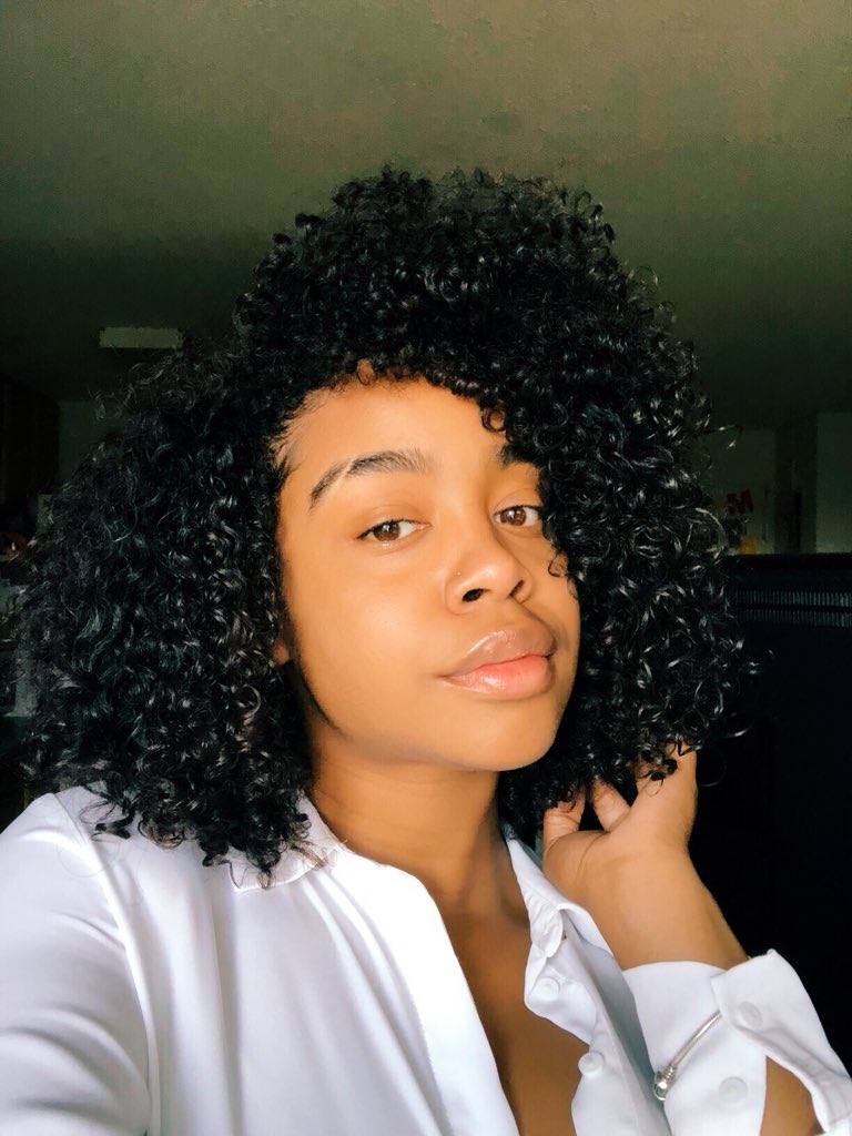 AsiaKhann's tweet photo. Hair and Skin Goalsβ€οΈβ¨ #curlyhair #naturallycurly #blackgirlmagic #naturalhairsistas #NaturalHairTwitter #hairoftheday #naturalista #hairgoals #voiceofhair #curlcrush #hairinspiration #healthyhairjourney #naturalchics #curlfluence #hairinspo #curls #curlygirlmethod https://t.co/4CeMtbPhja