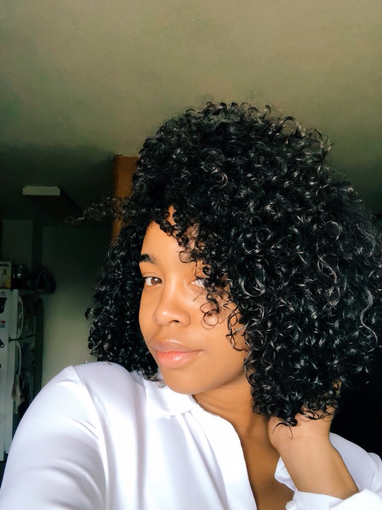 AsiaKhann's tweet photo. Hair and Skin Goalsβ€οΈβ¨ #curlyhair #naturallycurly #blackgirlmagic #naturalhairsistas #NaturalHairTwitter #hairoftheday #naturalista #hairgoals #voiceofhair #curlcrush #hairinspiration #healthyhairjourney #naturalchics #curlfluence #hairinspo #curls #curlygirlmethod https://t.co/4CeMtbPhja