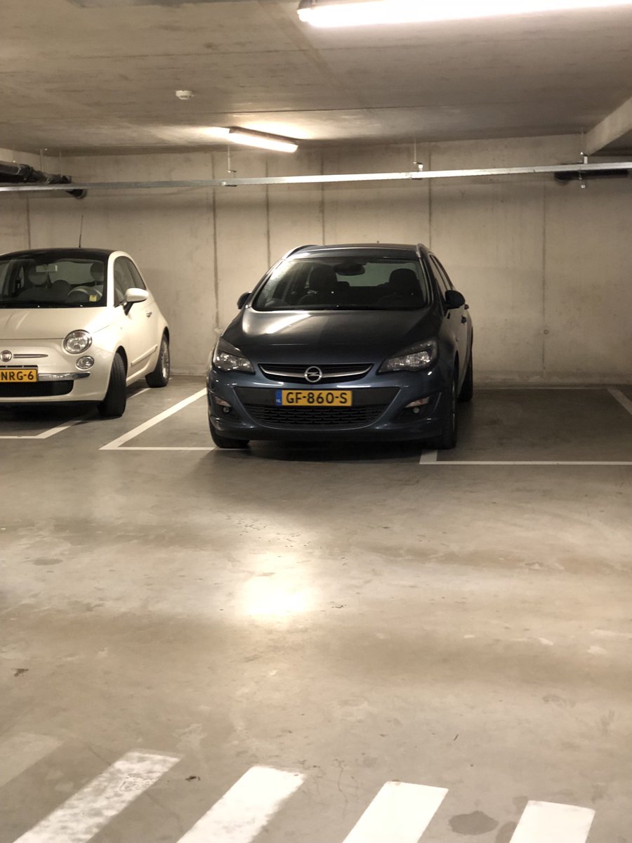 Hmmmm, gaan we hier trend ontdekken dan ?
En een bekende 04-NRG-6

Die hebben we eerder gezien ?!

#parkeren #hoogambacht #aso #hendrikidoambacht