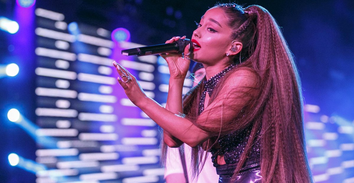 Ariana Grande's Fans Think She's Been Wearing Her Engagement Ring for Days glmr.co/dTyOBxs https://t.co/cn8pMFOilM