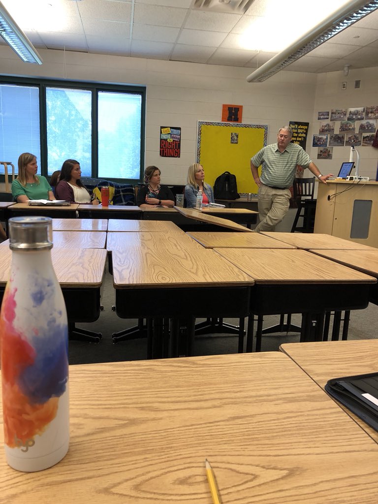 brandimendham's tweet photo. Appreciate the support &amp; expertise from @teanjohnson &amp; Victoria Les at our elem ELA curriculum days. Learning more about #MiRead &amp; how to best teach grammar in writing workshop @zeelandschools https://t.co/Gojizm4Ri4